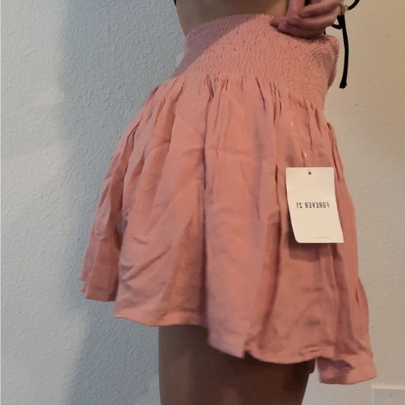 Pink mini skirt! - Picture 3 of 3